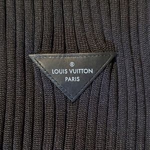 Authentic Louis Vuitton Womans Ribbed Turtle Neck